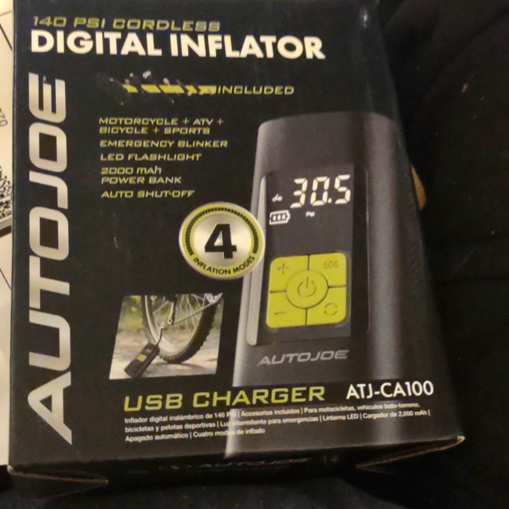 140 PSI digital inflator